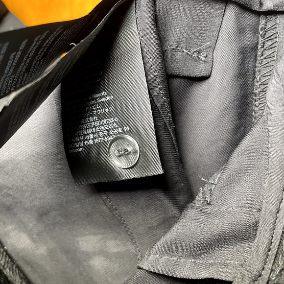 H&M Black High Waist Belted Paperbag Cargo Pants - Women size 4 - Office wear - Picture 8 of 8